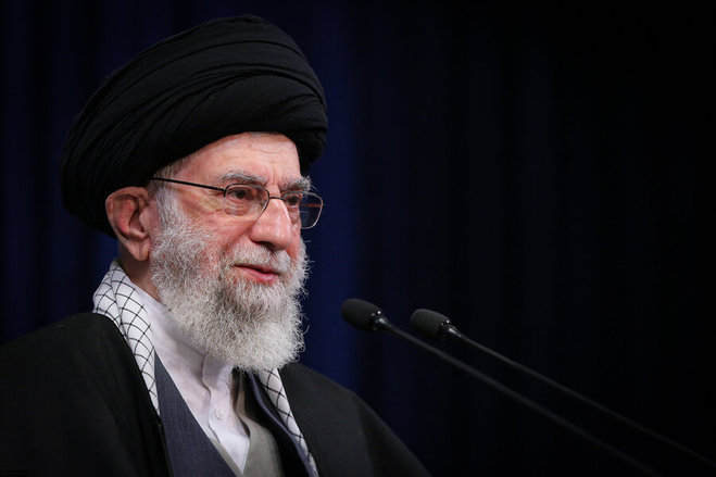 رهبر انقلاب: خواص جامعه برای تولید شخصیت‌هایی‌ همچون حضرت حمزه همت کنند