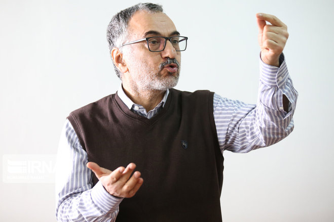 لیلاز : ایجاد ارز ۴۲۰۰ تومانی اشتباه بزرگ و تداوم آن اشتباه بزرگ‌تر است