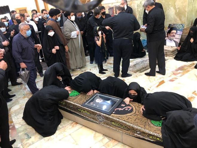 پیکر محتشمی‌پور در حرم عبدالعظیم به خاک سپرده شد