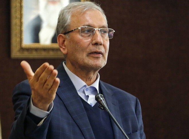 ربیعی: برخی عامدانه جنگ اقتصادی و کرونا را به فراموشی سپرده‌اند