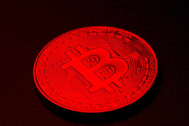 سقوط قیمت بیت‌کوین به زیر ۳۶ هزار دلار   هشدار برای سقوط سنگین