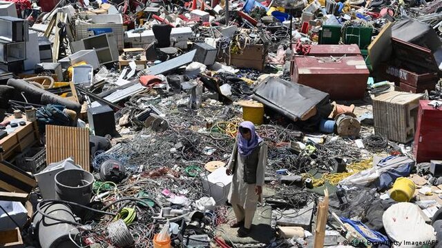 زباله‌هایی که پس از خروج سربازان آمریکایی از بگرام به جا ماند+ عکس
