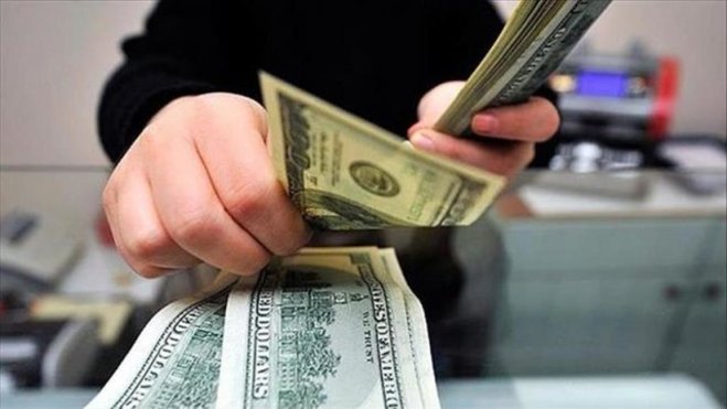 دلار عقب نشینی کرد