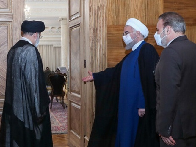 دیدار ابراهیم رییسی با حسن روحانی