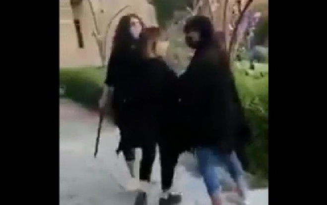 ویدئو ۱۸+ | قمه‌کشی هلیا در روز روشن