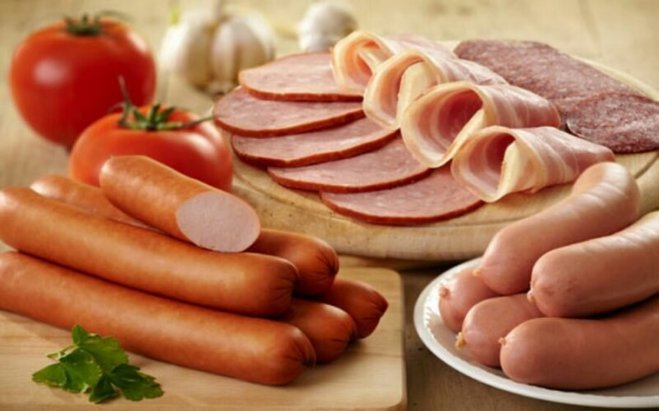 سوسیس و کالباس گران‌تر از مرغ و گوشت شد