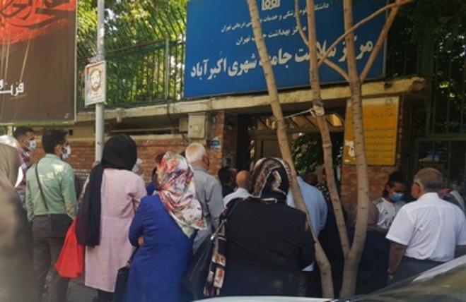 صف طولانی واکسن را باور کنیم یا رونمایی هر روزه یک واکسن تازه ایرانی!