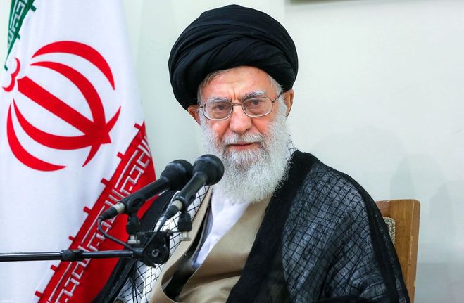 دستور رهبر انقلاب به رییس‌جمهور درباره تعطیلی دوهفته‌ای کرونا