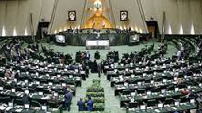 غیبت برادران لاریجانی در مراسم تحلیف رئیسی