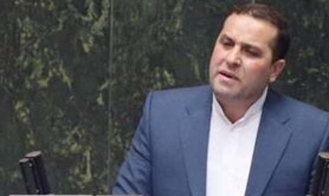 انتقاد از غیبت ۲۵ نماینده مجلس در روز تحلیف