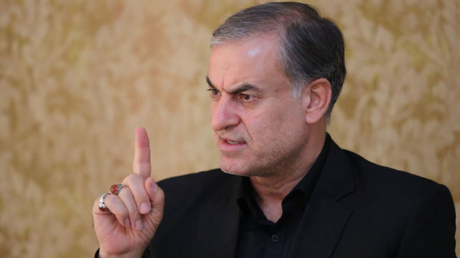 کنایه به زاکانی؛ نباید مجلس را پله ترقی کرد