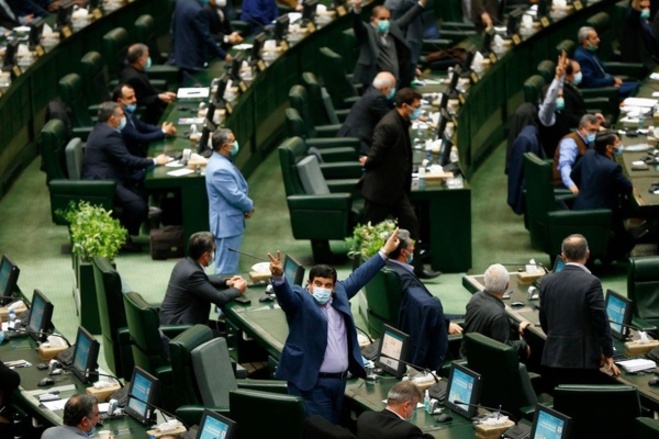 طرح حمایت از حقوق کاربران فضای مجازی تصویب نشد