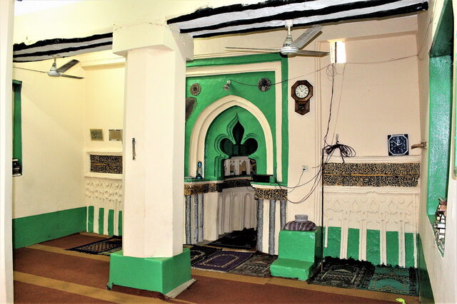 مسجد ۹۰۰ ساله شیرازیها در زنگبارِ آفریقا مسجد ۹۰۰ ساله شیرازیها در زنگبارِ آفریقا