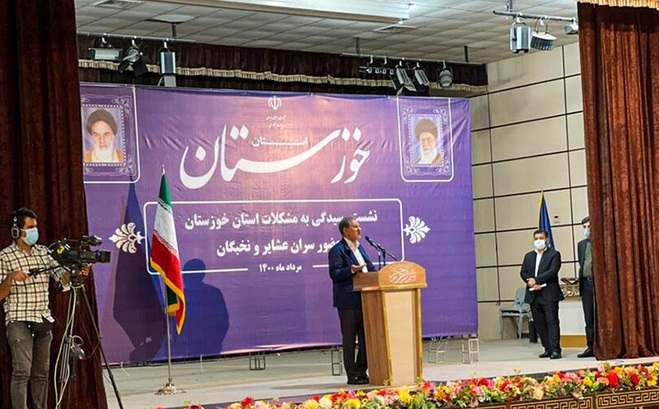 ویدئو | اعتراض به جهانگیری در جلسه سران قبایل خوزستان