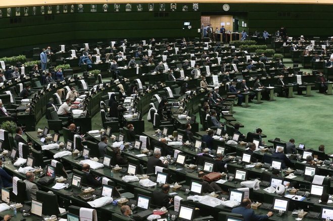 مخالفت مجلس با نظر رئیسی