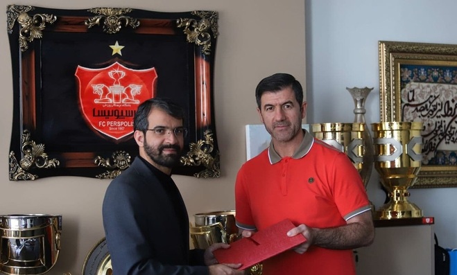 کریم باقری با پرسپولیس تمدید کرد