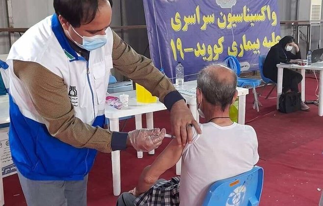 واکسن کرونا بزنید   به شایعات گوش نکنید