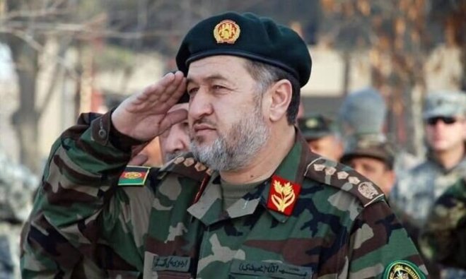 وزیر دفاع افغانستان: وطن را فروختند، لعنت به این مرد ثروتمند