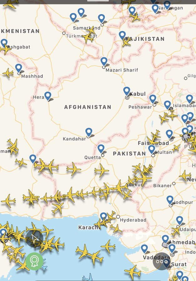 عکس | هیچ هواپیمایی از افغانستان عبور نمی‌کند