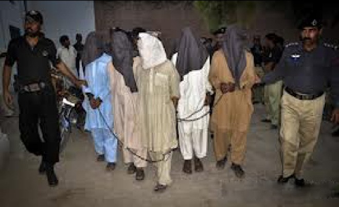 فیلم  بازداشت عامل شهادت عزاداران حسینی در پاکستان