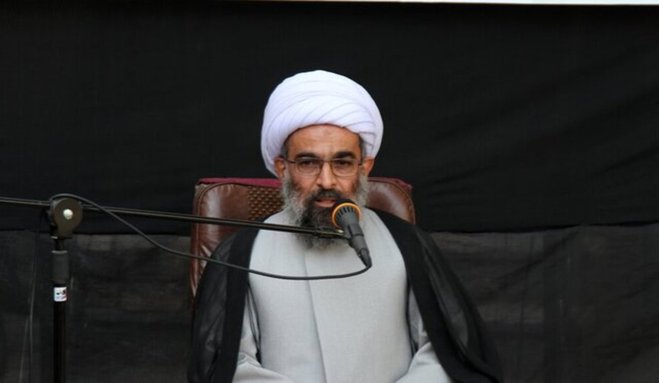 امام جمعه موقت همدان: برخی خواهران باید ظاهرشان را اصلاح کنند