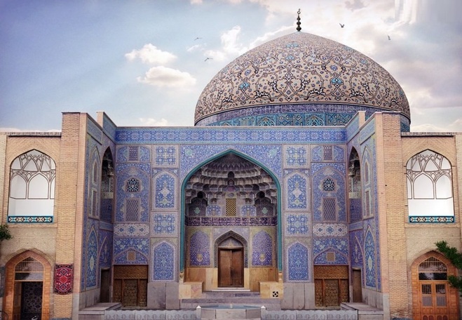 فیلم   این گنبد را از دور ببینید تا ایراداتش را نبینید!
