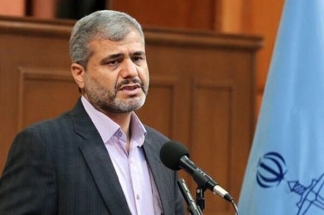 علی القاصی : اجازه ندهید ضابطان به وسایل شخصی و حریم خصوصی افراد تعرض کنند