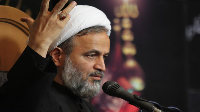 عکس  پناهیان در مراسم خاکسپاری آیت الله حکیم
