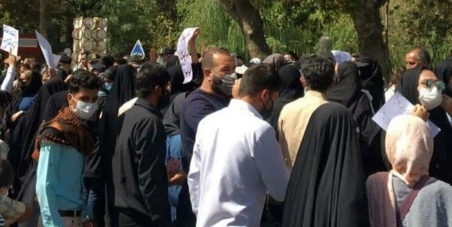تجمع جداگانه طرفداران طالبان و احمد مسعود در مشهد