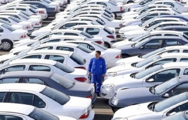 پیامدهای توقف پیش فروش در بازار خودرو