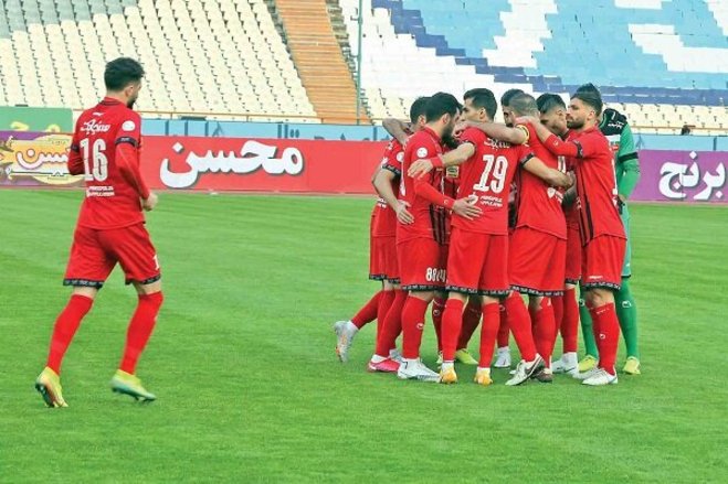 پرسپولیس - استقلال   نبرد دوشنبه در سه‌شنبه