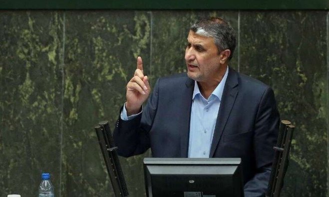 محمد اسلامی:  قانون لغو تحریم‌ها را دور نزدیم