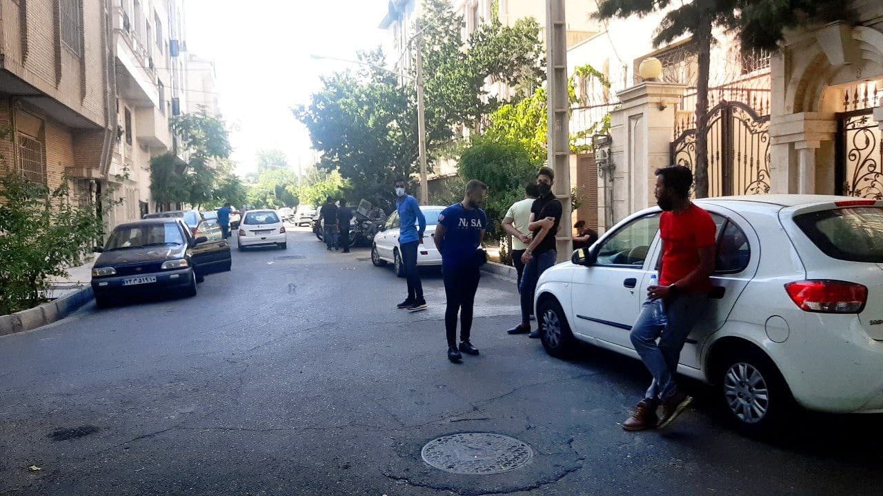 تجمع سرخابیها با حضور پلیس بهم خورد تجمع سرخابیها با حضور پلیس بهم خورد