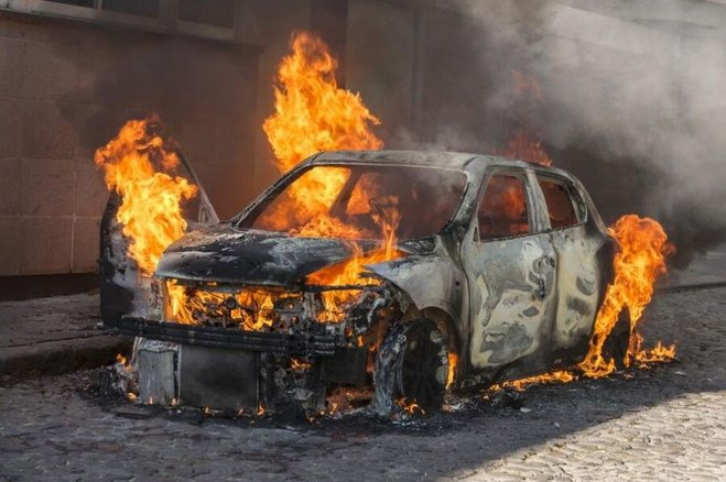 عامل آتش‌ زدن خودروهای شهرک بروجردی تهران دستگیر شد