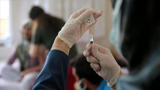 معاون وزیر بهداشت:
۹۳ درصد تهرانی‌ها دوز اول واکسن کرونا را دریافت کردند