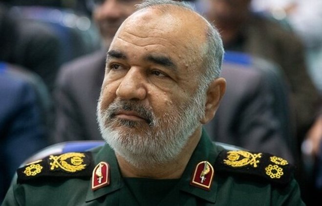 فرمانده کل سپاه به خانواده علی لندی تسلیت گفت