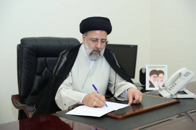 رئیس جمهوری یک قانون را برای اجرا ابلاغ کرد