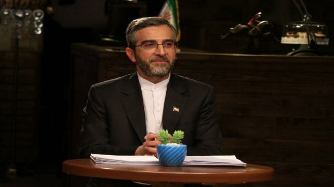 ادعای خبرنگار وال استریت ژورنال در مورد جواب منفی باقری به اروپایی‌ها