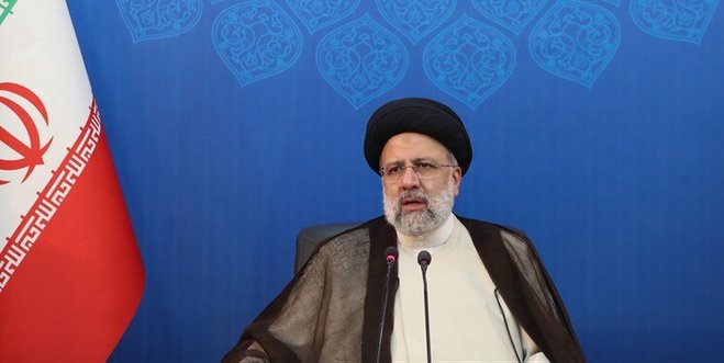 بنده و دولت از هزینه‌کردن آبرو برای نجات اقتصاد کشور دریغ نمی‌کنیم