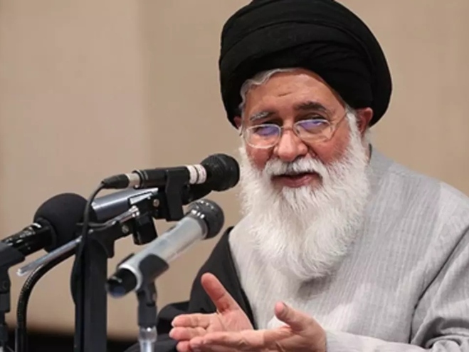 علم‌الهدی: با هوشیاری رئیس‌جمهور، مشکل ۳ هزار پمپ بنزین حل شد  غرب باید با ایران مذاکره کند
