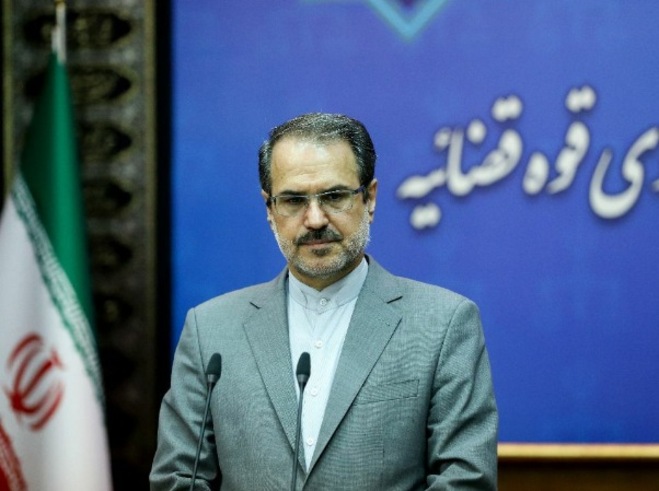 اگر نامه شورای نگهبان توسط علی لاریجانی منتشر شده باشد قابل تعقیب است