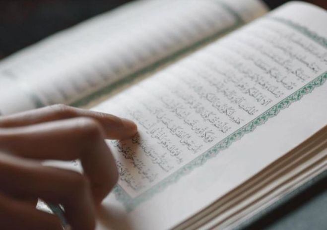 توهین مجدد به قرآن در سوئد  یک نژادپرست قرآن کریم را سوزاند