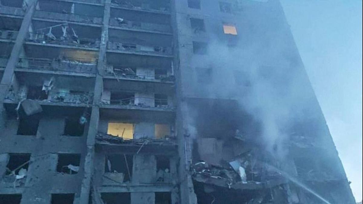 حمله موشکی روسیه به یک ساختمان مسکونی ۱۹ کشته برجای گذاشت