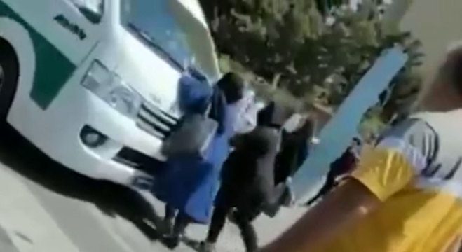 انتشار ویدیوی برخورد زشت گشت ارشاد با یک مادر نگران