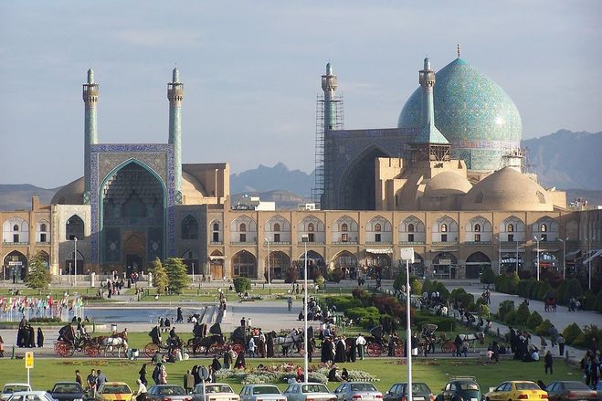 «فاجعه مرمتی» شاهکار معماری اصفهان جبران‌شدنی است؟   هیچ‌ کاشی اصیل صفوی باقی نماند