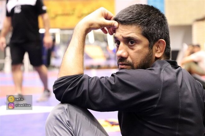 چرا علیرضا دبیر شانسی در بلگراد ندارد؟