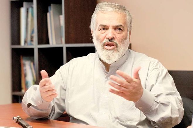 اظهارات عجیب فعال اصولگرا: اگر برخورد پلیس باعث سکته شد؛ بقیه هم باید می‌کردند | گشت ارشاد فقط گفته بفرمایید سوار ماشین شوید | راه جلوگیری از برخوردها رعایت حجاب خانم‌هاست!