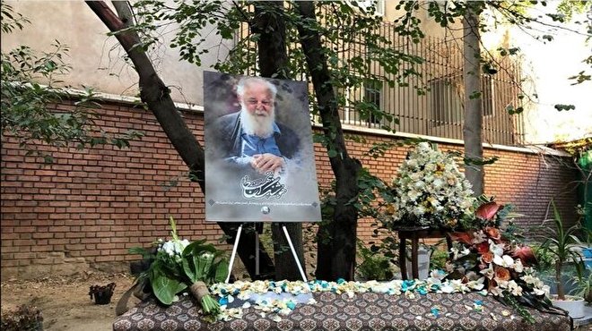 حواشی و جزئیات مراسم وداع با استاد هوشنگ ابتهاج / خاکسپاری در رشت لغو شد
