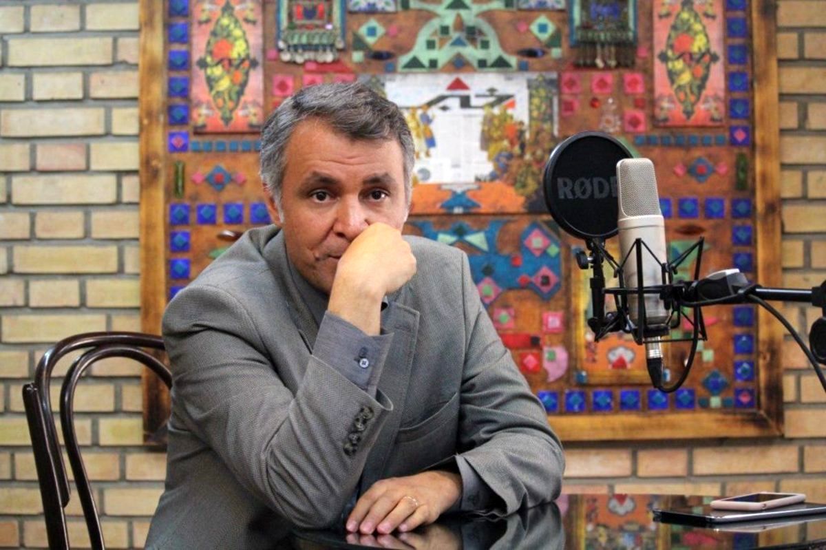 جامعه به یکباره آتش گرفت چون وجدان جمعی به درد آمده بود | قواعد ناکارآمد اجتماعی، مولد خشونت میشوند | مردم با حکومت مناقشات جدی دارند جامعه به یکباره آتش گرفت چون وجدان جمعی به درد آمده بود | قواعد ناکارآمد اجتماعی، مولد خشونت میشوند | مردم با حکومت مناقشات جدی دارند