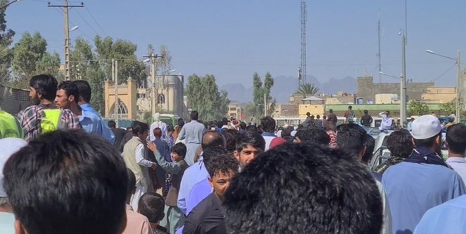 جزئیات تیراندازی مرگبار زاهدان | حمله همزمان به ۳ کلانتری | آمار رسمی، ۱۹ کشته و ۲۰ مجروح | مدارس زاهدان تعطیل و دانشگاه غیرحضوری شد